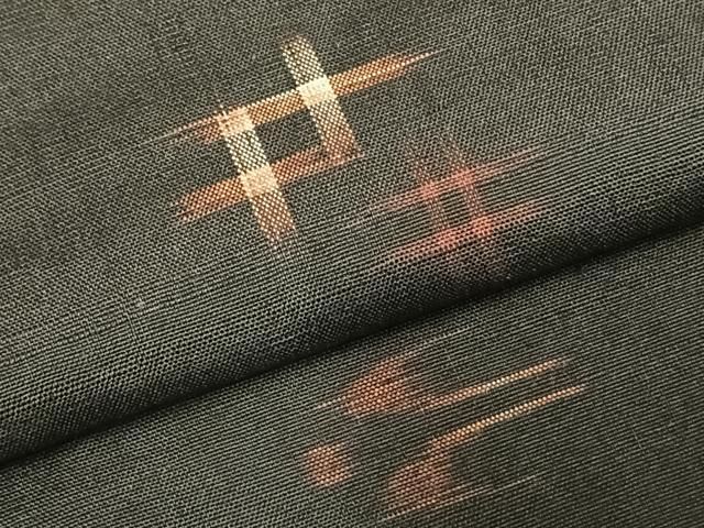 平和屋着物○国指定重要無形文化財 本場久米島紬 手織 琉球絣 鈴乃屋