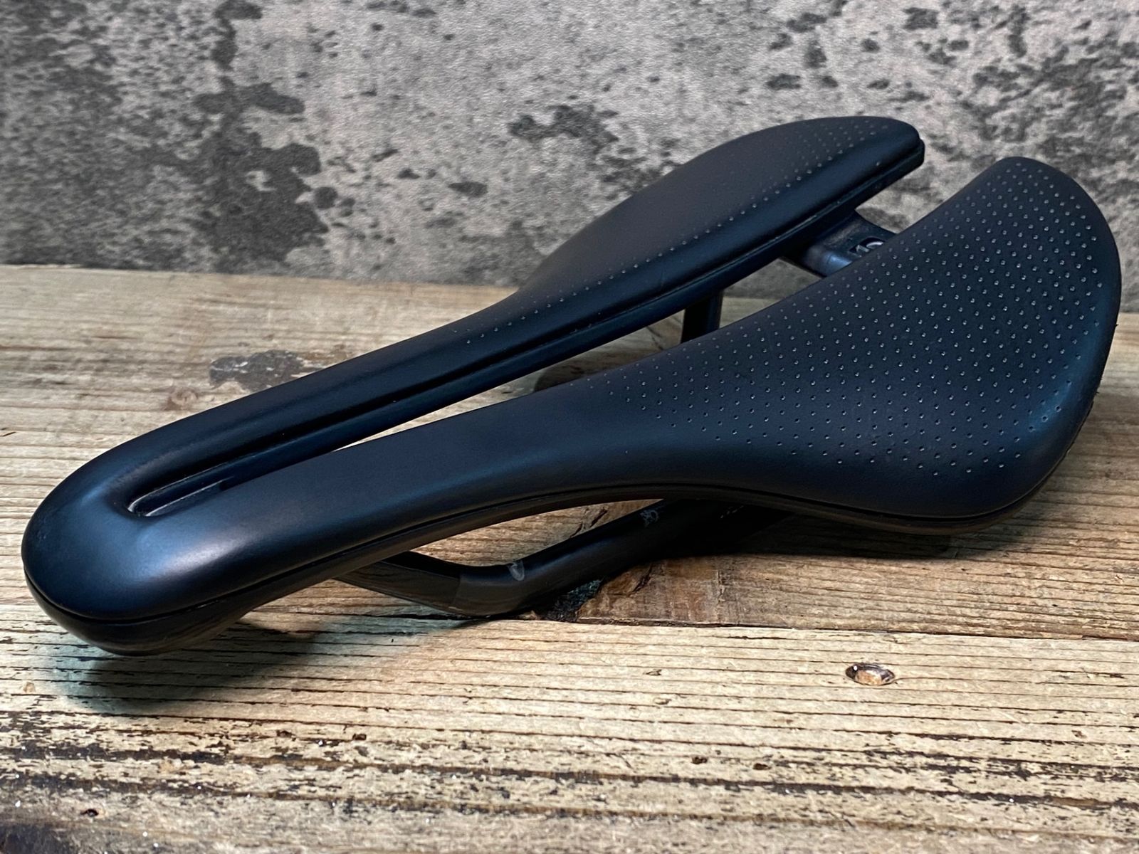 JP444 ボントレガー BONTRAGER AEOLUS PRO サドル カーボンレール