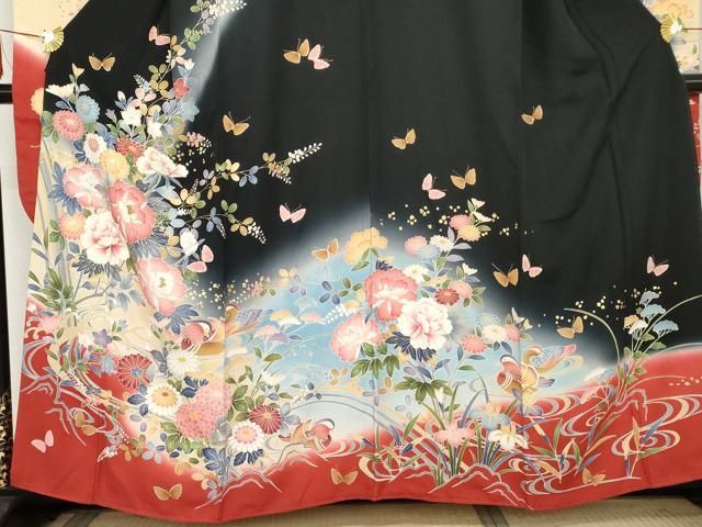 平和屋着物●豪華振袖　友禅　鴛鴦花蝶文　暈し染め　黒地　金彩　金糸　正絹　逸品　AABD6436cs 平和屋着物○豪華振袖 友禅 鴛鴦花蝶文 暈し染め 黒地 金彩 金糸 正絹