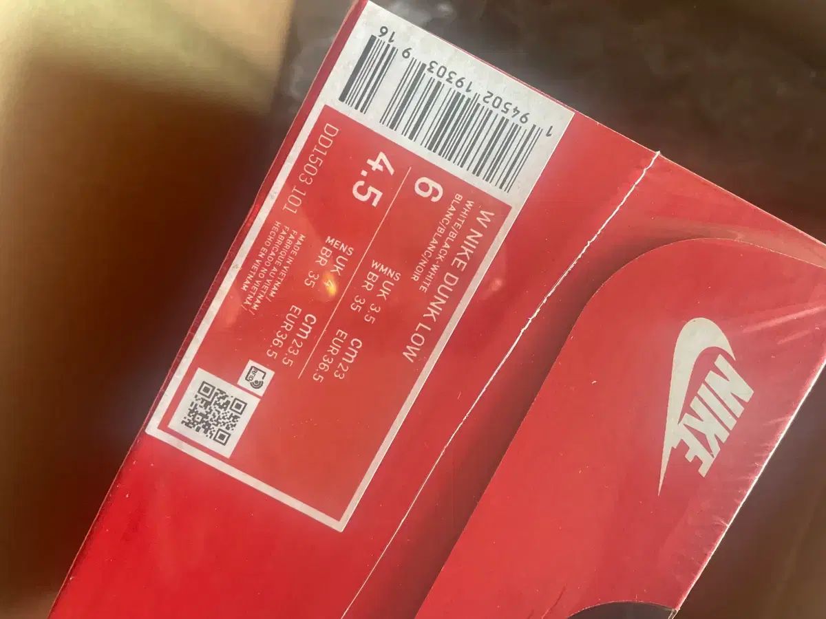 ナイキ ダンク ロー レディース 黒白 230