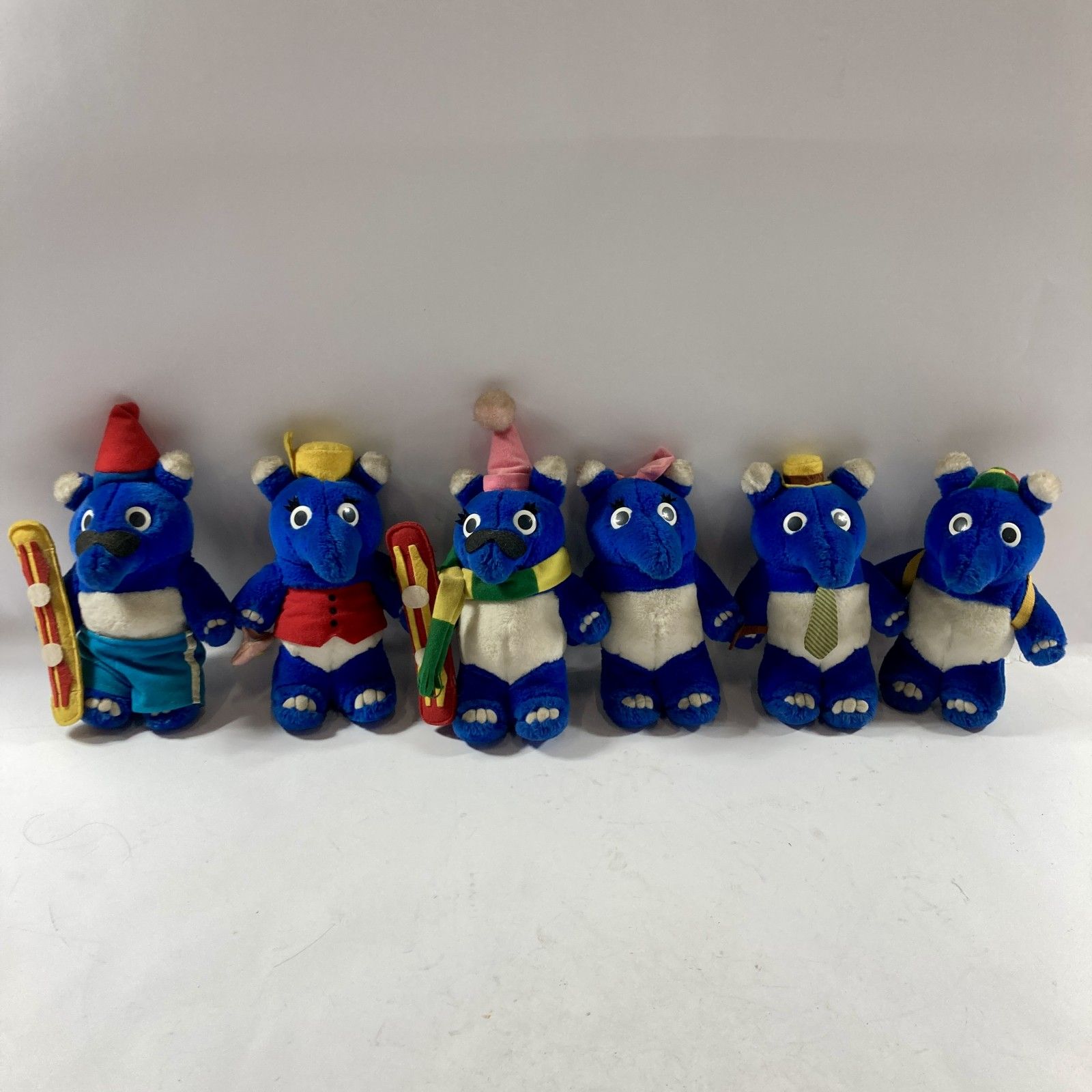 トヨタ ノア ぬいぐるみ8体セット 非売品 トヨタ ノア ぬいぐるみ8体