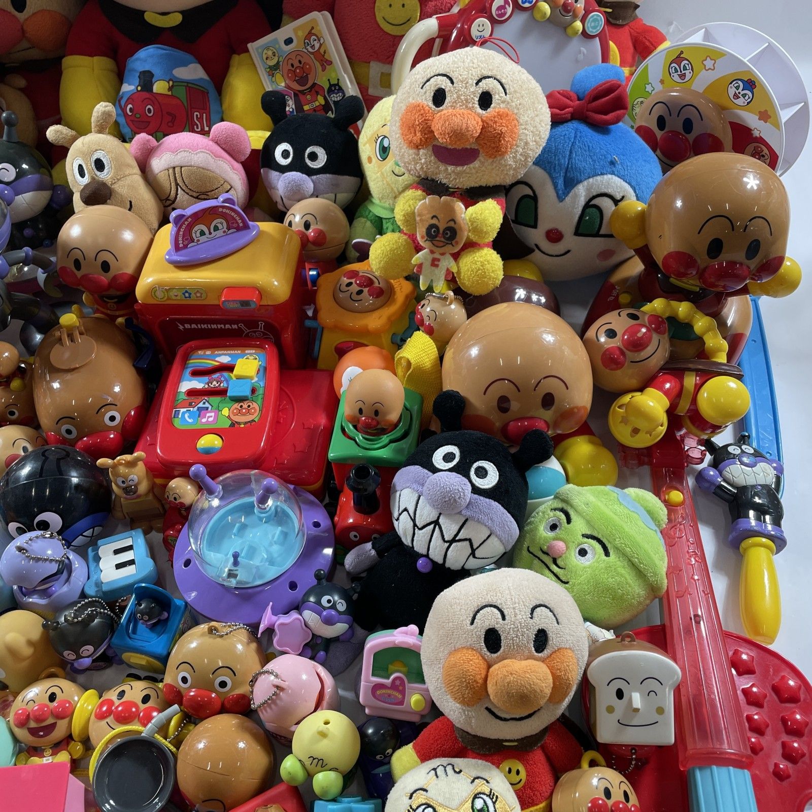 アンパンマン 大量 まとめ商品 プリちぃビーンズぬいぐるみ ピープー人形 ベビー玩具 おもちゃ カプセルトイ など 品 10 45 kg アンパンマン キャラクター玩具 おもちゃ