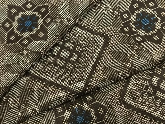 平和屋着物●本場大島紬　龍郷絣　正絹　逸品　AABD8583fy 平和屋着物○本場大島紬 龍郷絣 正絹 逸品 AABD8583fy - メルカリ