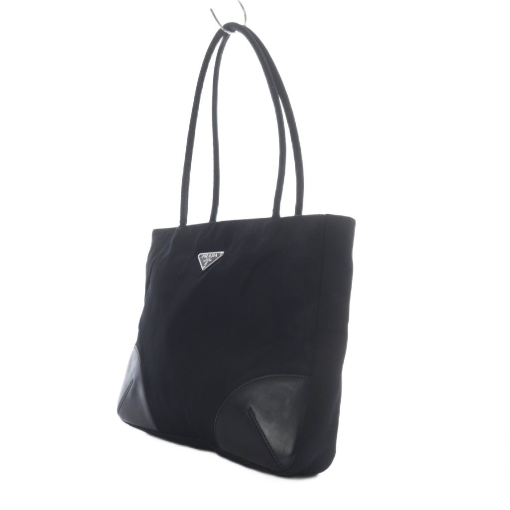 プラダ　トートバッグ　三角ロゴ　肩掛け　ナイロン　ハンドバッグ　逆台形　ブラック プラダ PRADA トートバッグ ハンドバッグ 三角ロゴプレート ナイロン