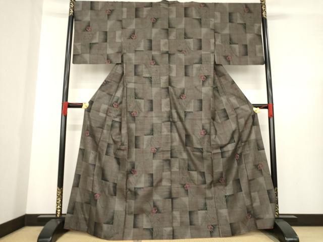 平和屋着物 本場大島紬 カタス7マルキ 市松舞花文 正絹 ck