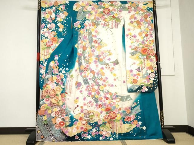 平和屋着物○豪華振袖 駒刺繍 貝桶吉祥花文 暈し染め 金彩 銀通し地 