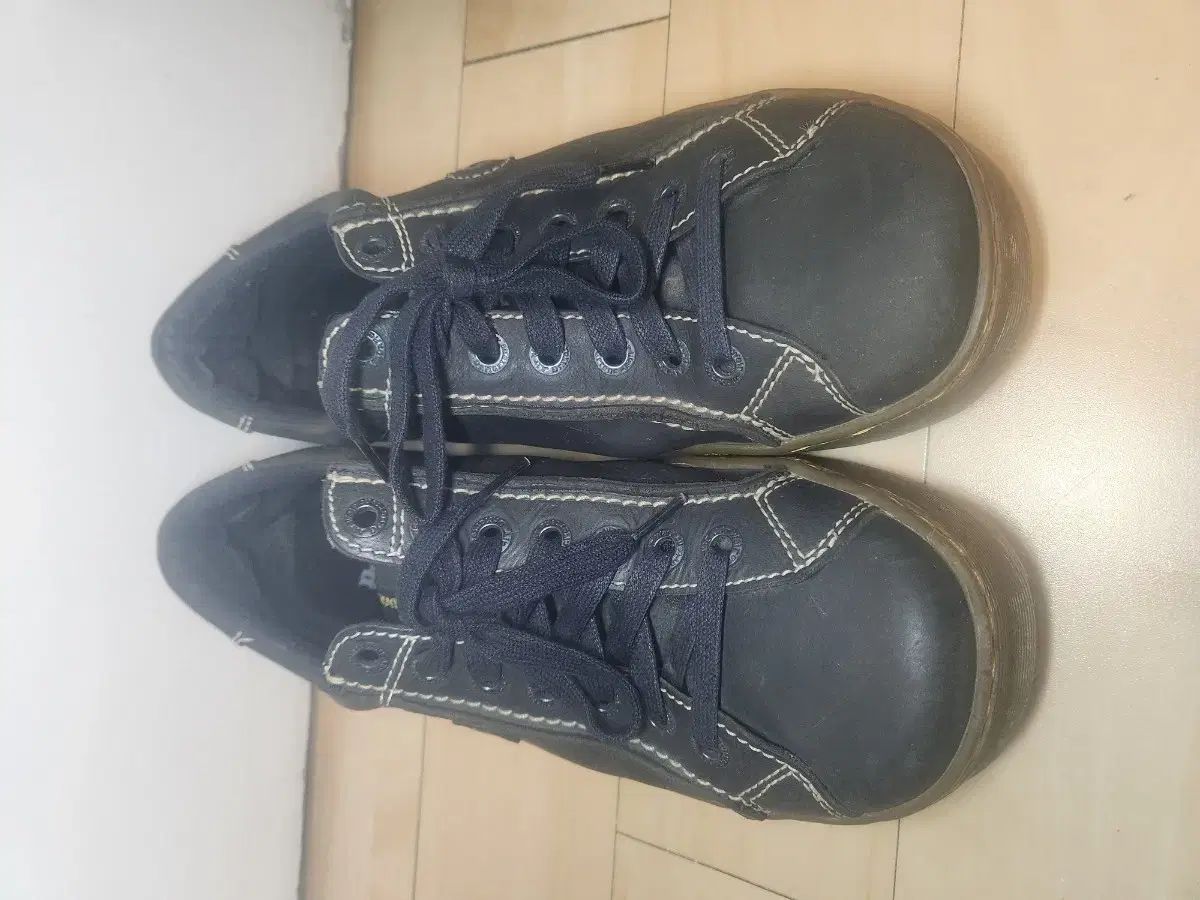 270 DR MARTENS ドクターマーチン 2827 ヴィンテージ ブラック