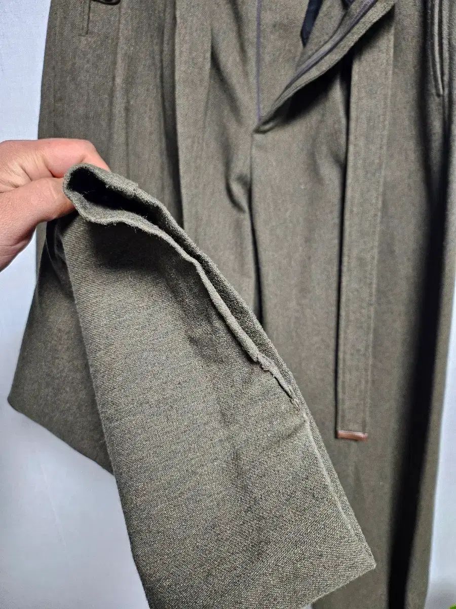 M レクト カーキ ベルト デザインテープ パンツ