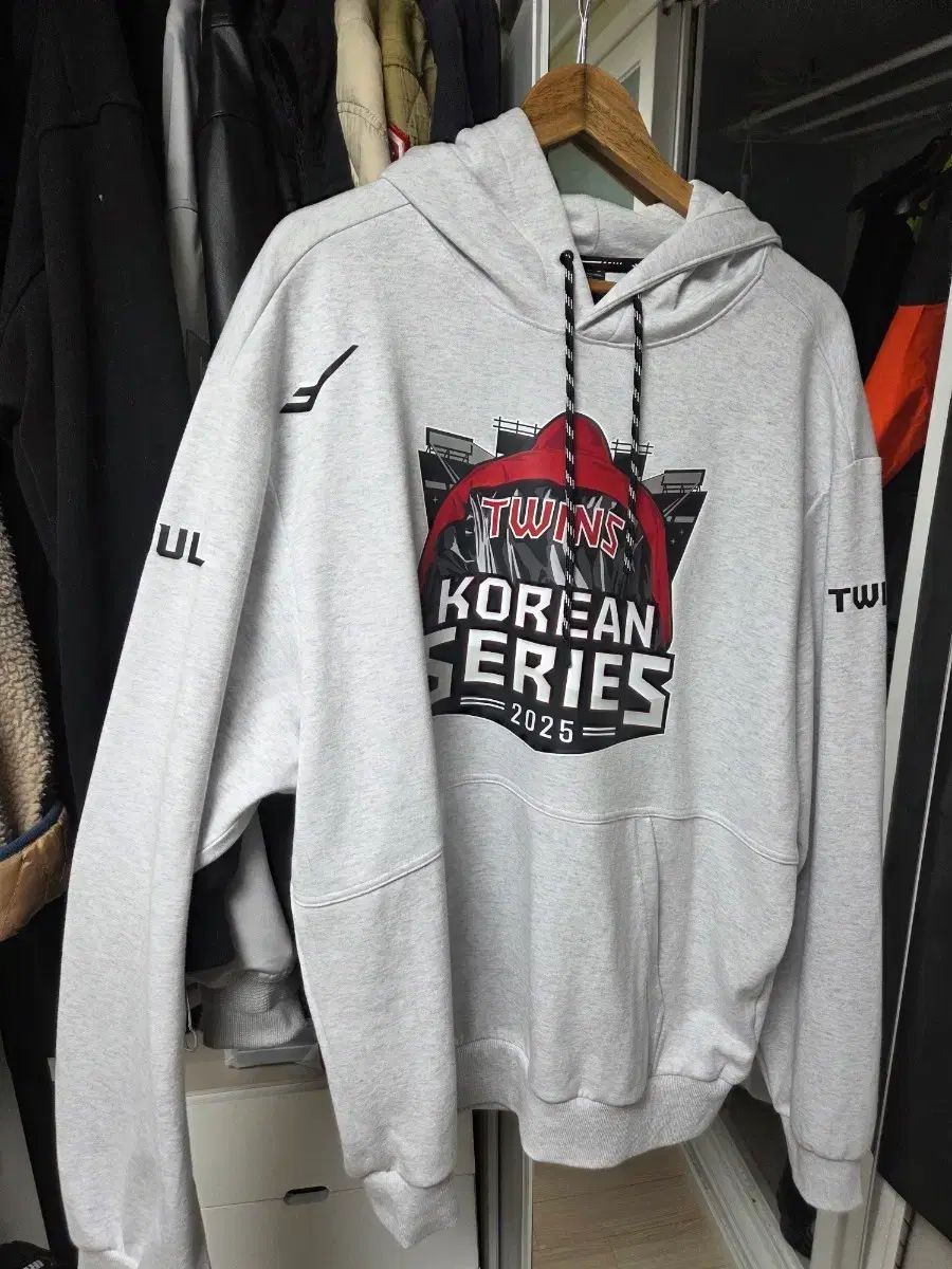 LGツインズ 2025 コリアンシリーズ フーディー