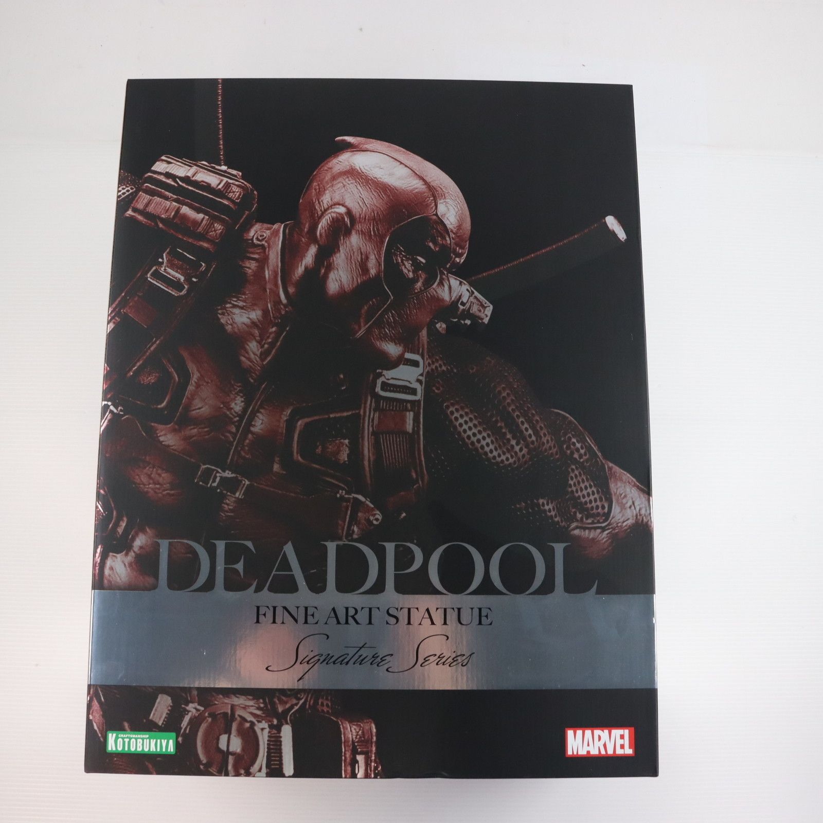 デッドプール FINE ART STATUE シグネチャーシリーズ Feat. Kucharek