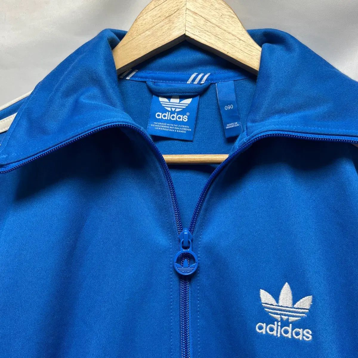 正規品/90 アディダス 新モデル ヨーロッパ ブルー 青 トラック
