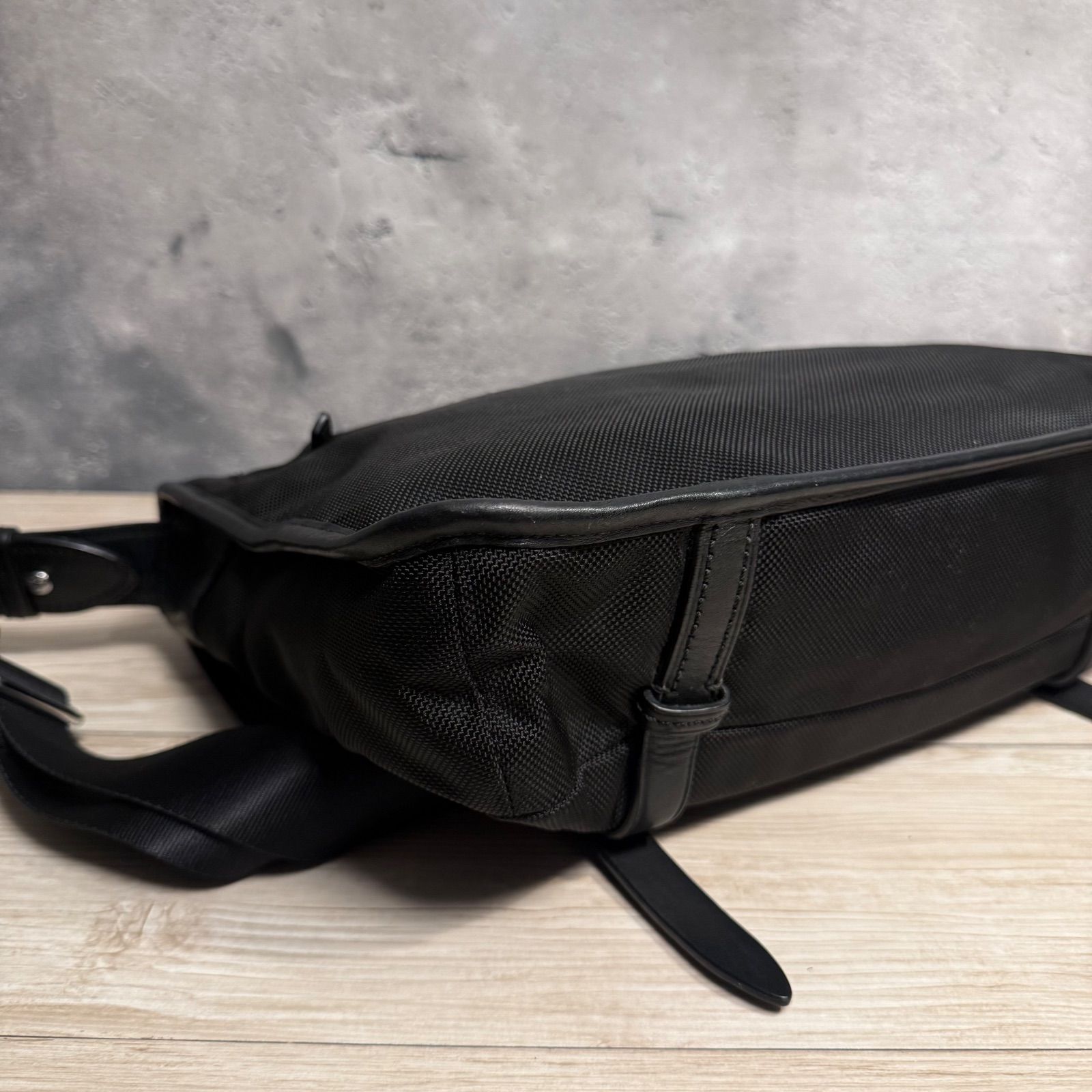 ✨TUMI トゥミ メッセンジャーバッグ ショルダーバッグ A4収納可 多 