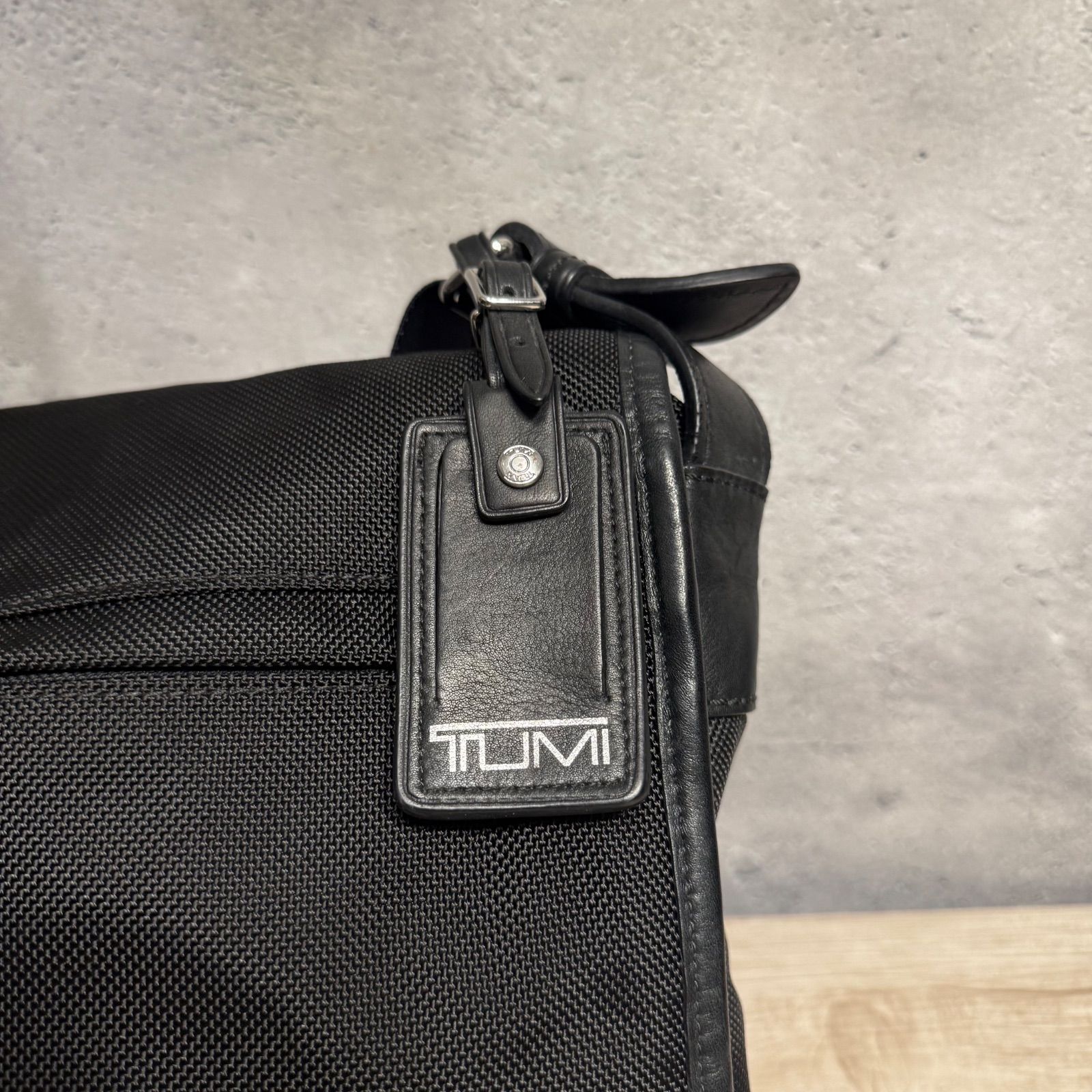 ✨TUMI トゥミ メッセンジャーバッグ ショルダーバッグ A4収納可 多 