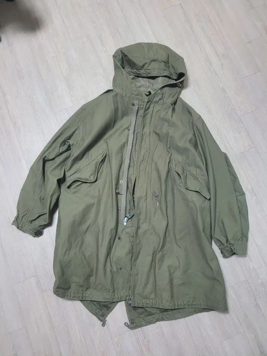 バズリクソンズ m 51 パーカ サイズ