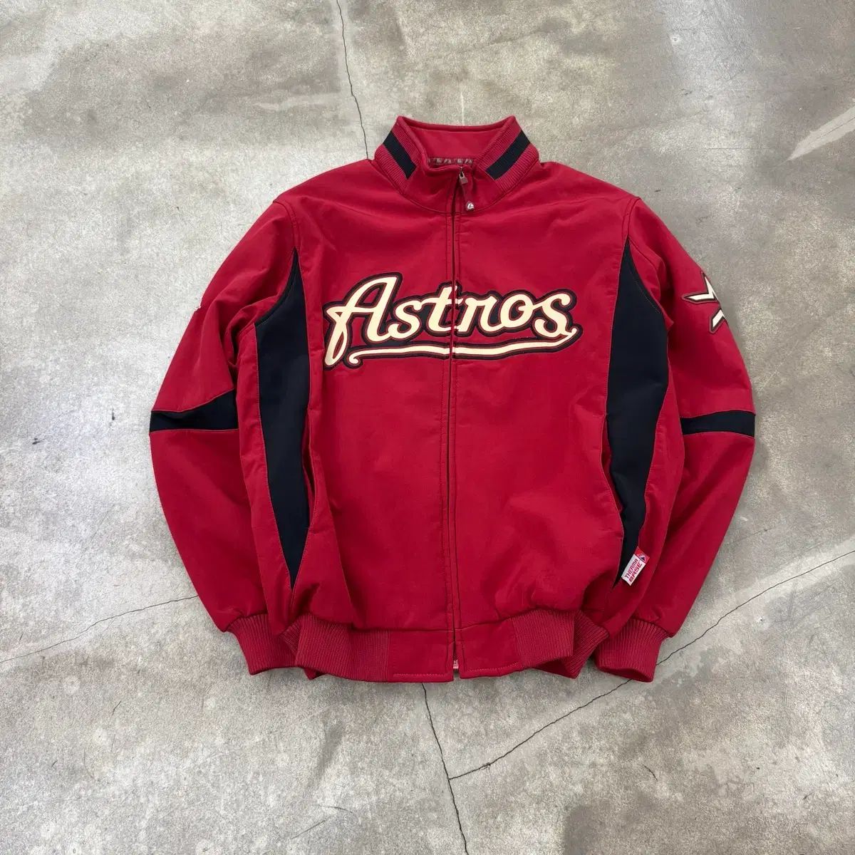 ヒューストン アストロズ ジャケット MLB マジェスティック　プルオーバー マジェスティック ヒューストン アストロズ ジャケット - メルカリ