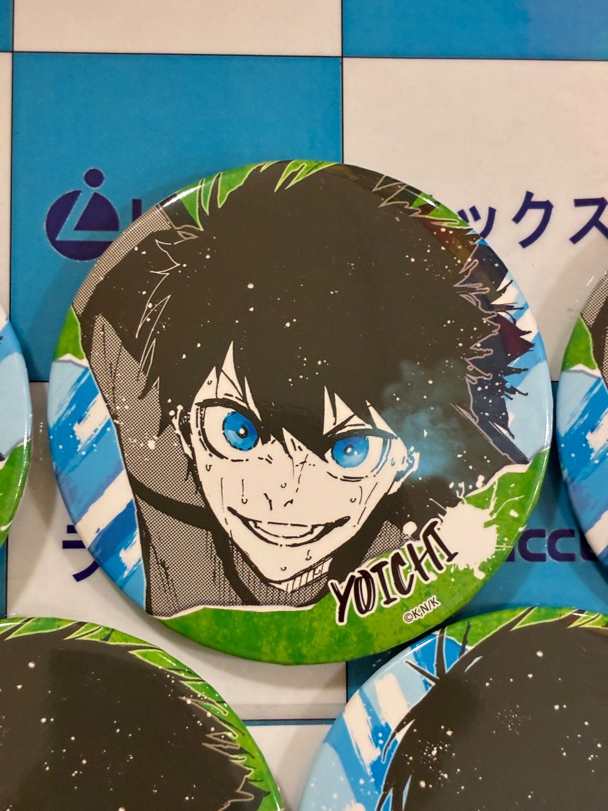 ブルーロック あたりつきラッキー缶バッジBOX 潔世一 セット - メルカリ