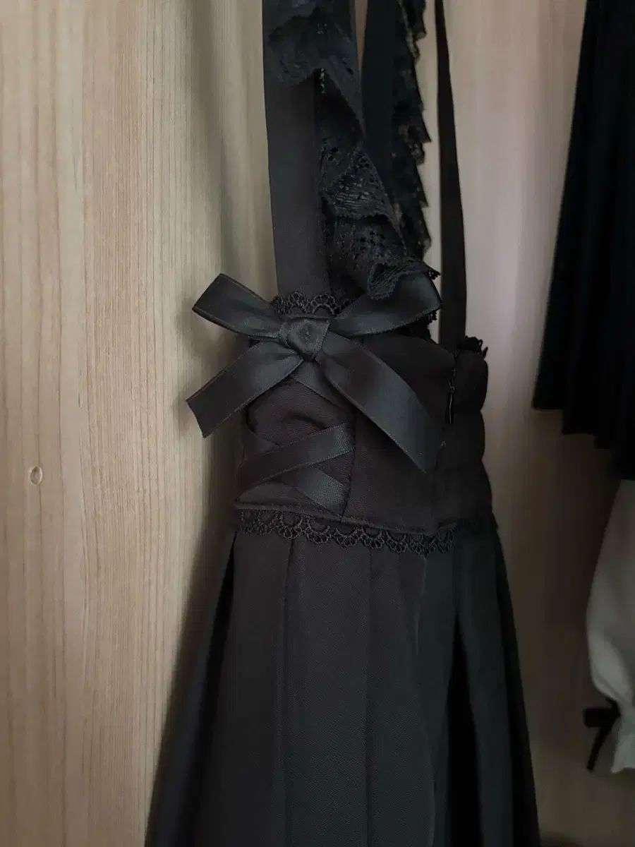 DearMyLove ディアマイラブ リボン フリル サスペンダースカート オフショルダーブラウス セット