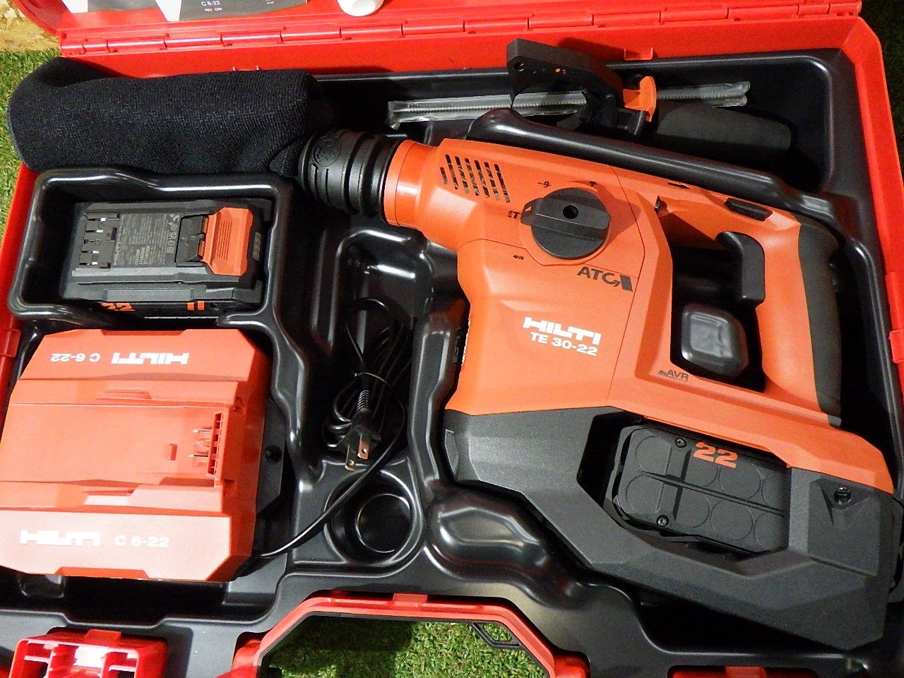 HILTI TE 30-22 ハンマードリル 充電式 バッテリー 充電器付 未 店頭 ヒルティ 発送