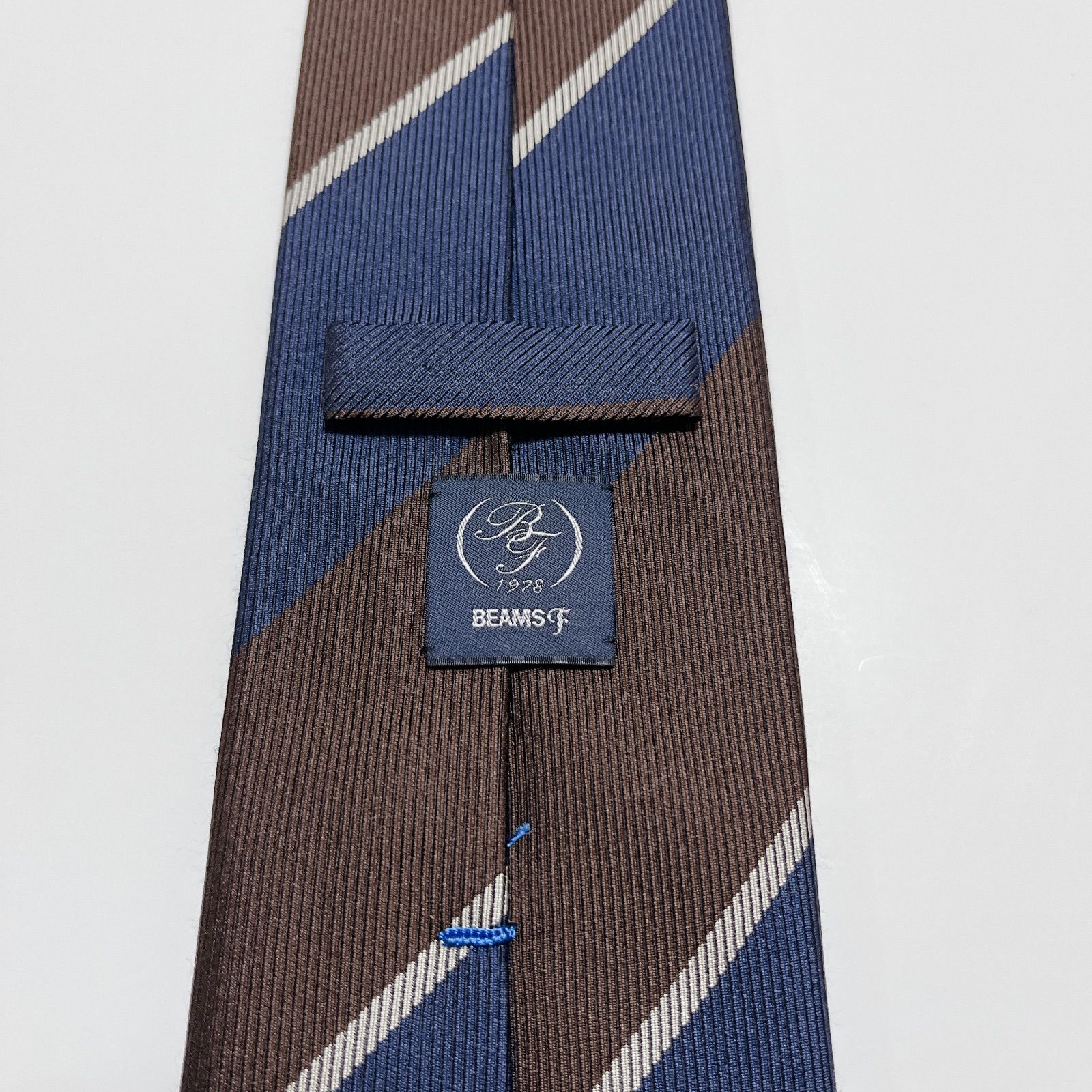 美品 ビームスエフ ネクタイ ハイブランド レジメンタル ストライプ柄