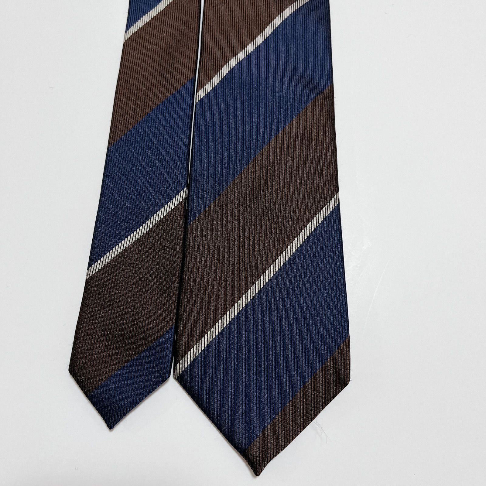美品 ビームスエフ ネクタイ ハイブランド レジメンタル ストライプ柄
