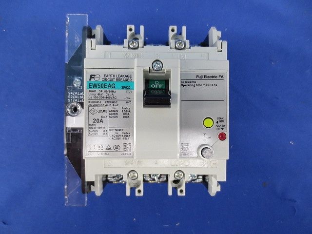 サーキットブレーカ3 P