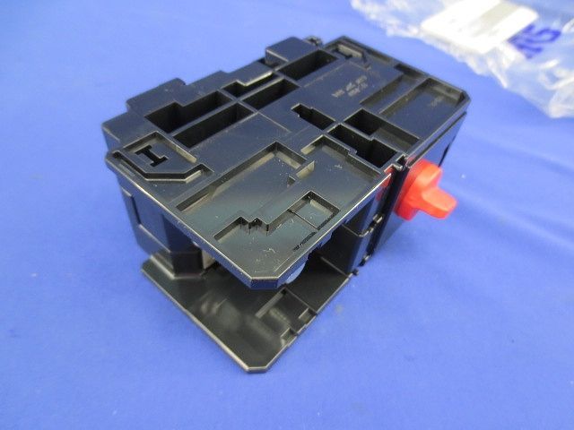 ゼロスクリュー 端子台 EF2A-DH400B-1 - メルカリ