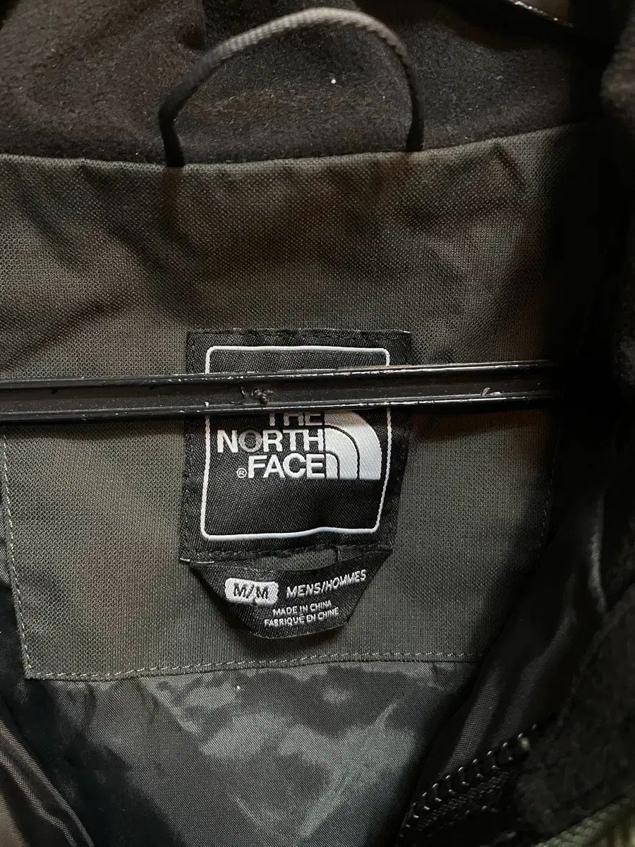 THE NORTH FACE ザノースフェイス ウィンドブレーカー