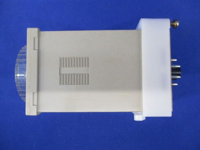  電子温度調節器 キズ 汚れ有 E 5 C 2-R 20 K 電設資材 材料 資材