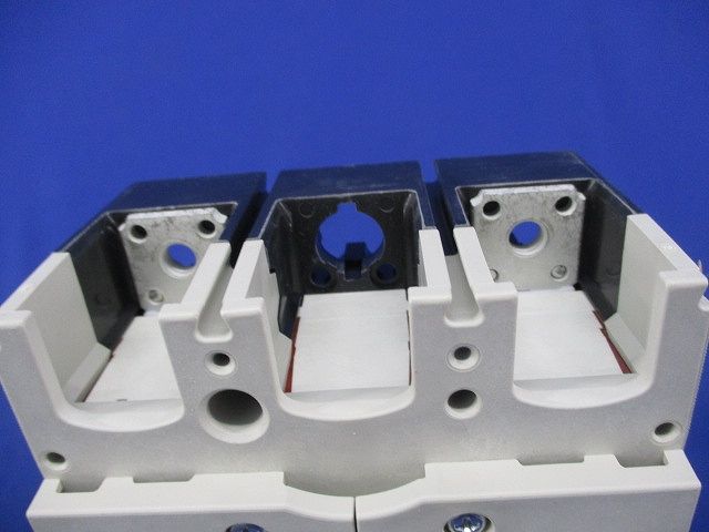  ノーヒューズブレーカ 2 P 225 A NF 250-CV 電設資材 材料 資材