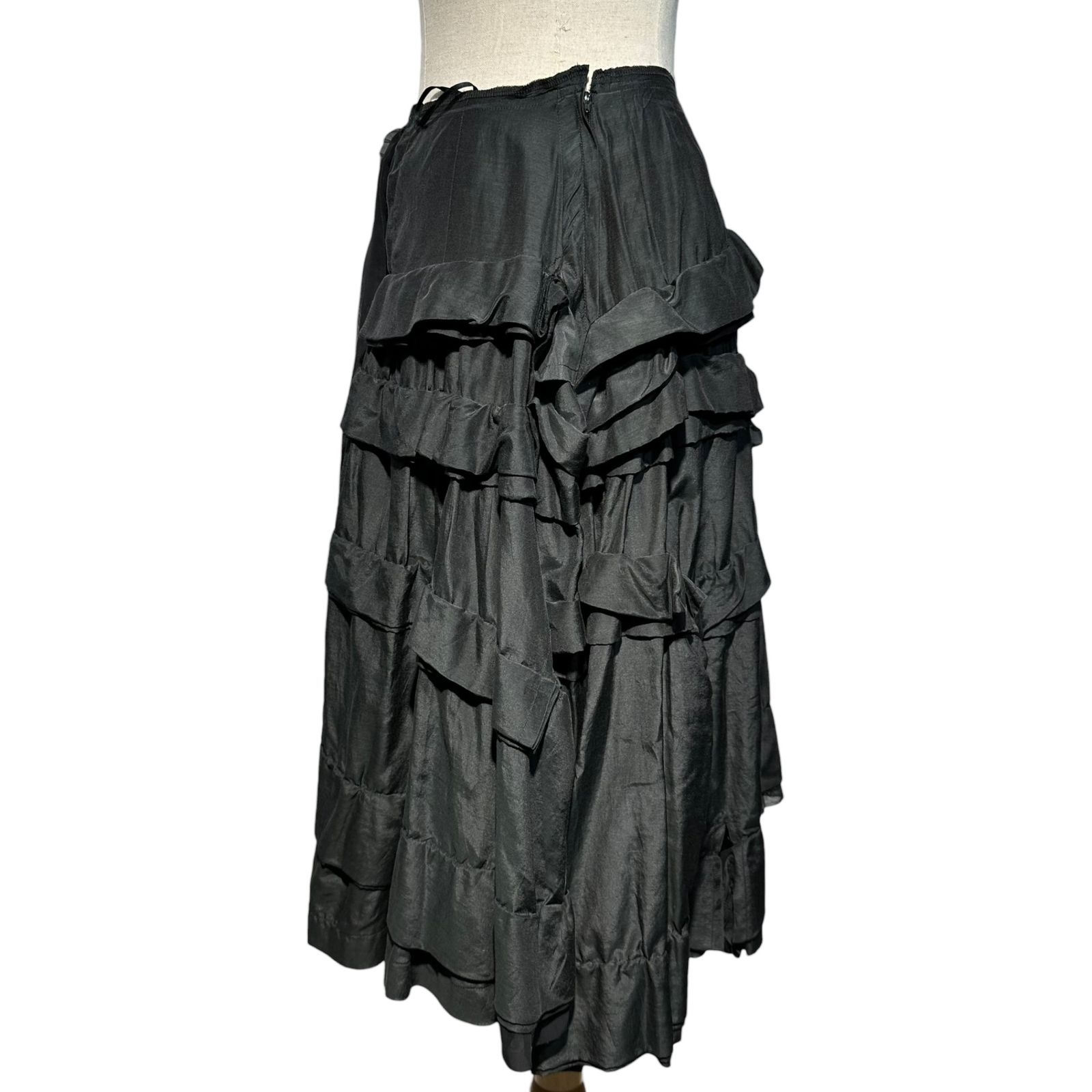 COMME des GARCONS(コムデギャルソン) Lace-embellished tiered skirt