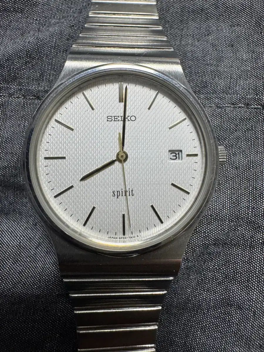 SEIKO - 90 s spirit silver quartz