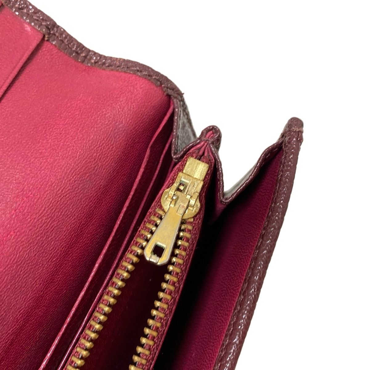 ダークブラウン