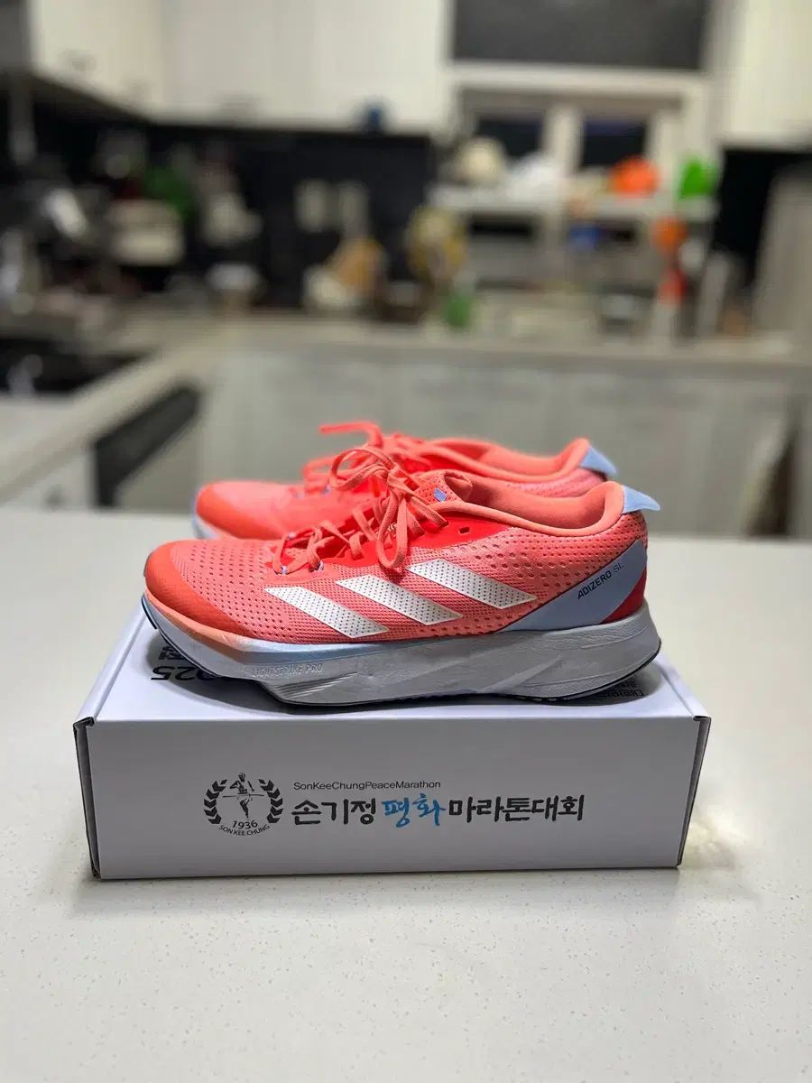 アディダス アディゼロ SL 24