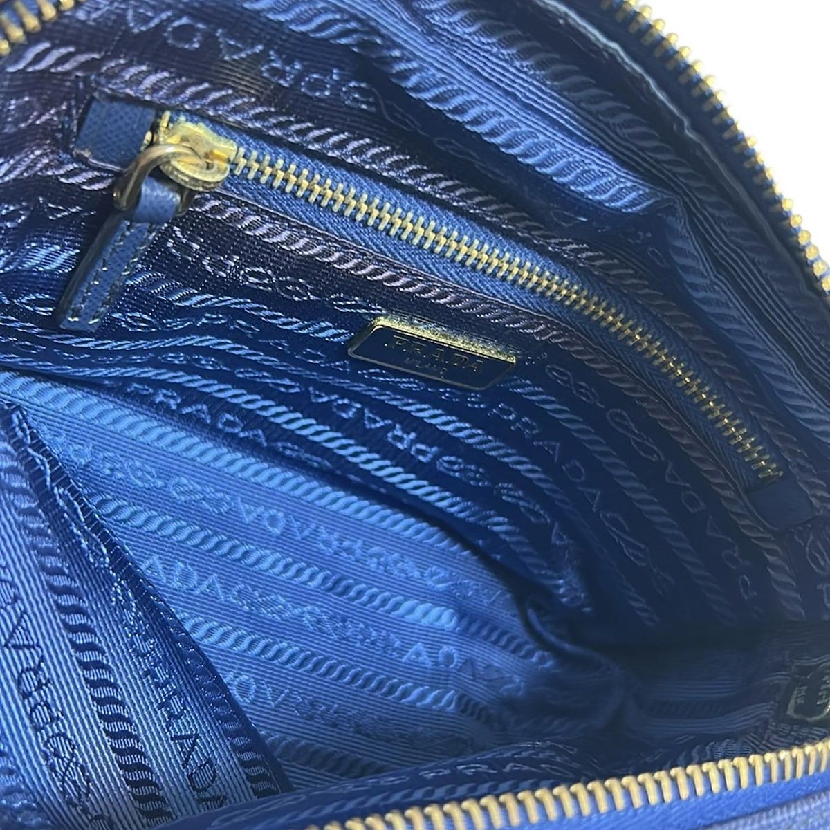 PRADA(プラダ) ポーチ - 1N0021 ネイビー - メルカリ