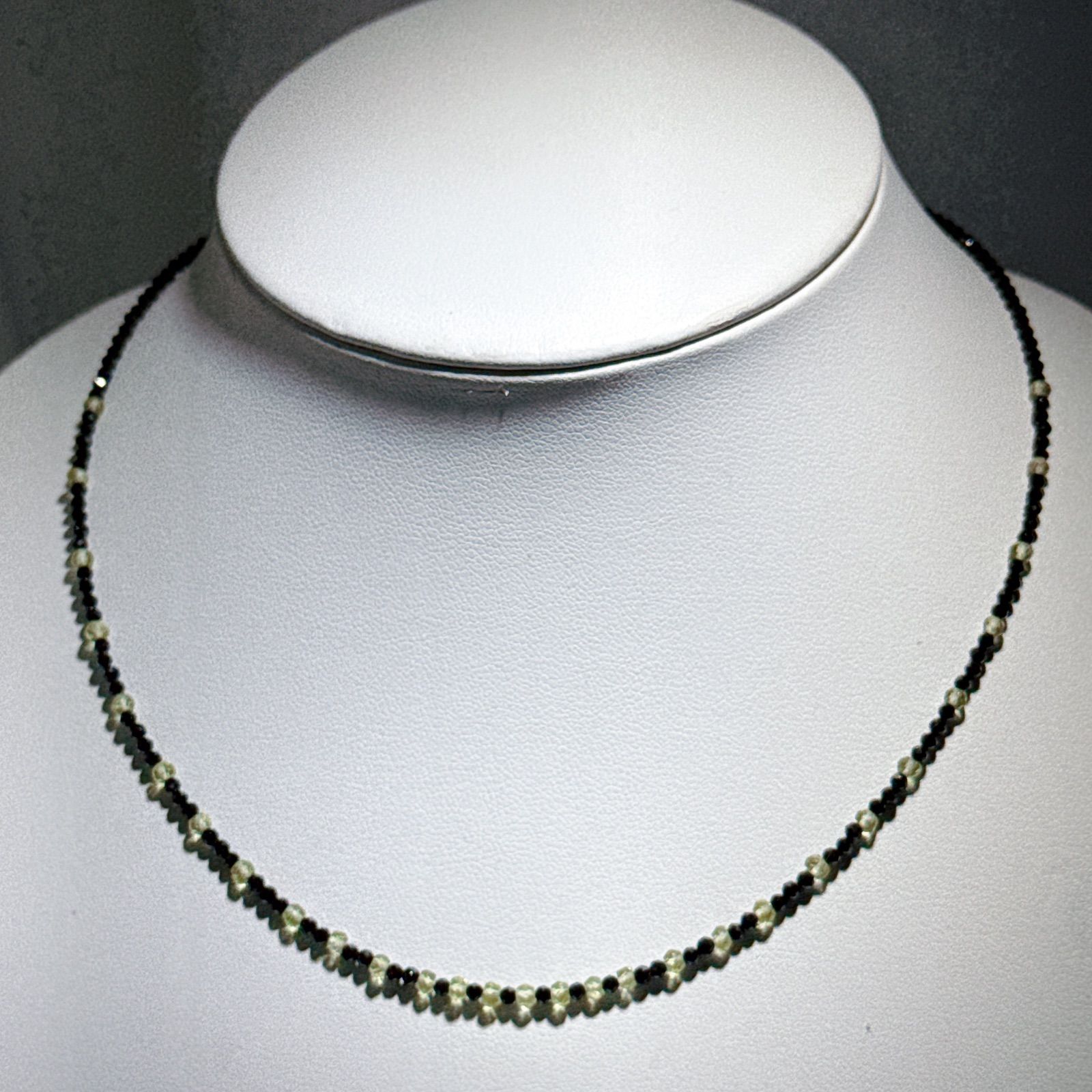 ペリドットブラックスピネルネックレスNO25-2430 - メルカリ