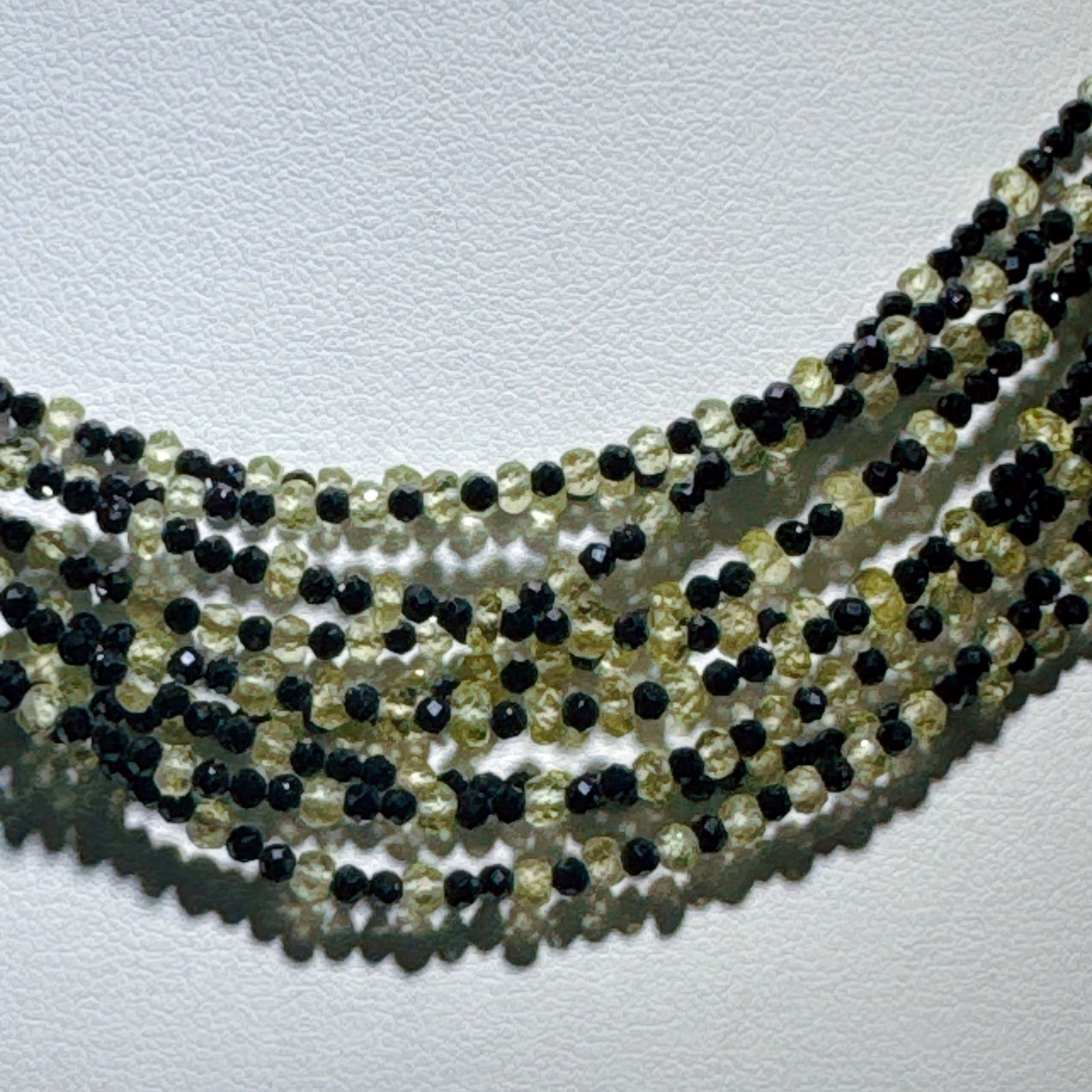 ペリドットブラックスピネルネックレスNO25-2430 - メルカリ