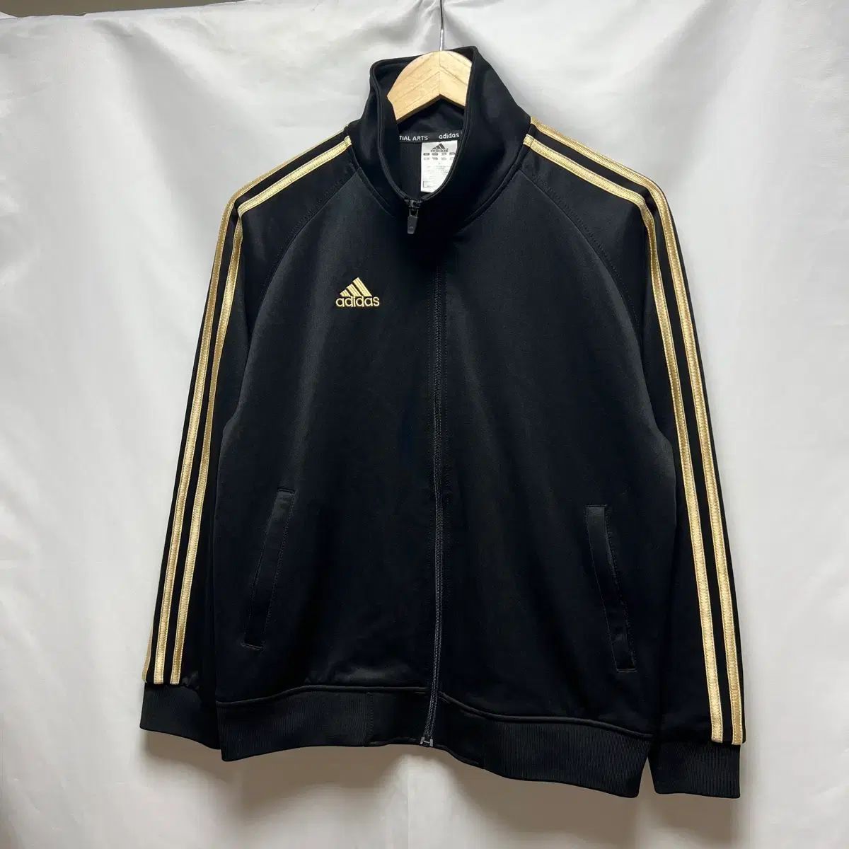 正規品/L アディダス 3本線 マーシャルアーツ GOLD ブラック トラック