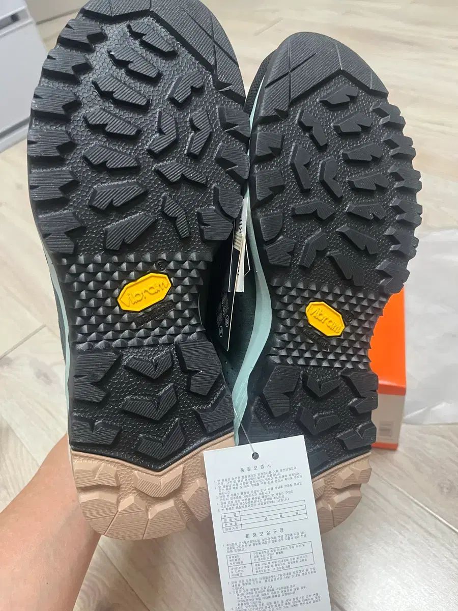 テックニカ サルファー ミッド レディース 245 登山靴