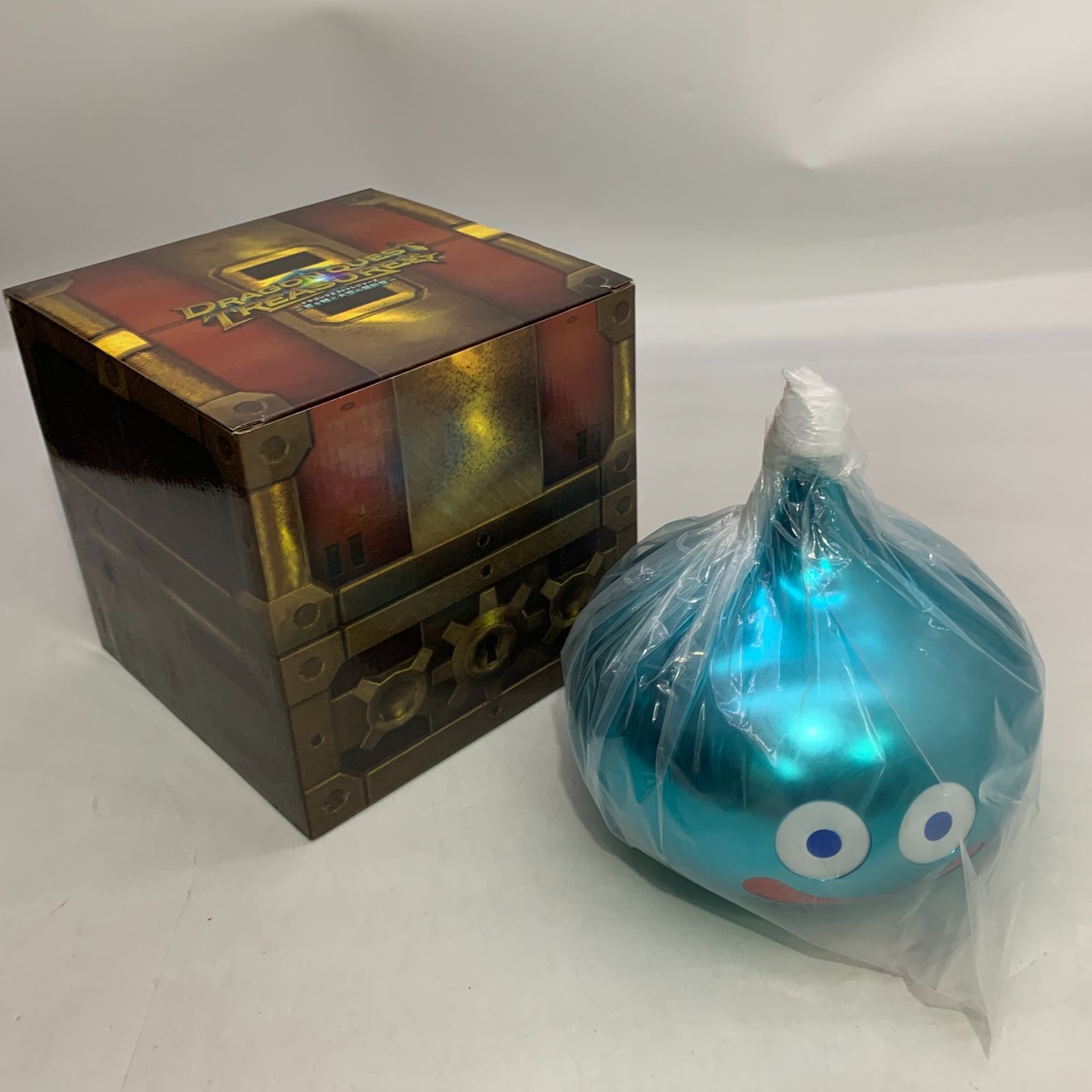 内袋未開封 ドラゴンクエスト トレジャーズ 蒼き瞳のスライムバンク