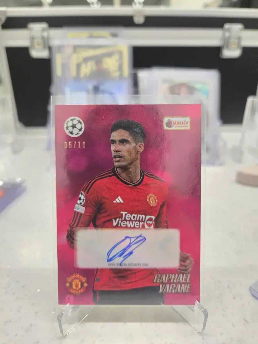 UNITED FC ラファエル ヴァラン オートサインカード 10