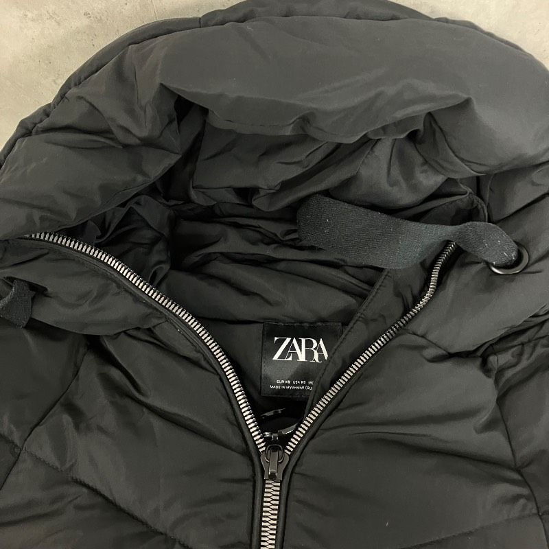 zara アウター 黒 ダウン 美品 ZARA ロングダウンジャケット フード