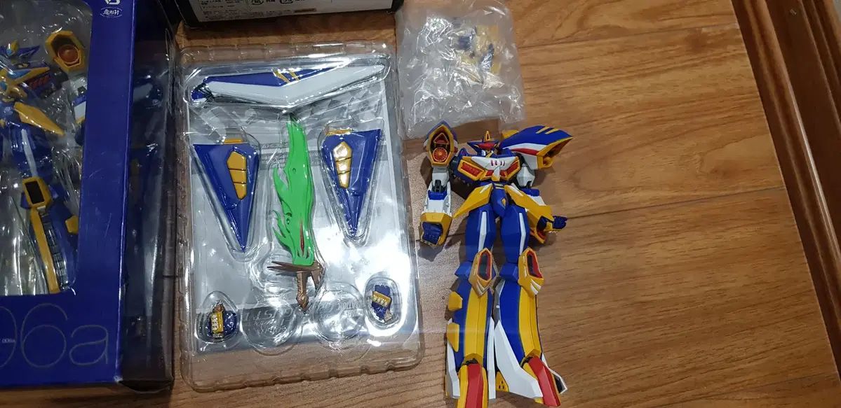 ウシカボーン ソフビ 怪獣ランド アニトイ トロピカルパンチョカラー