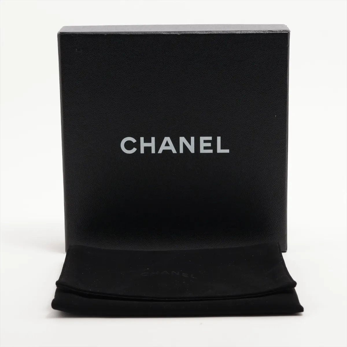 新品同様 シャネル B21A イヤホンケース AirPods pro フェイクパール