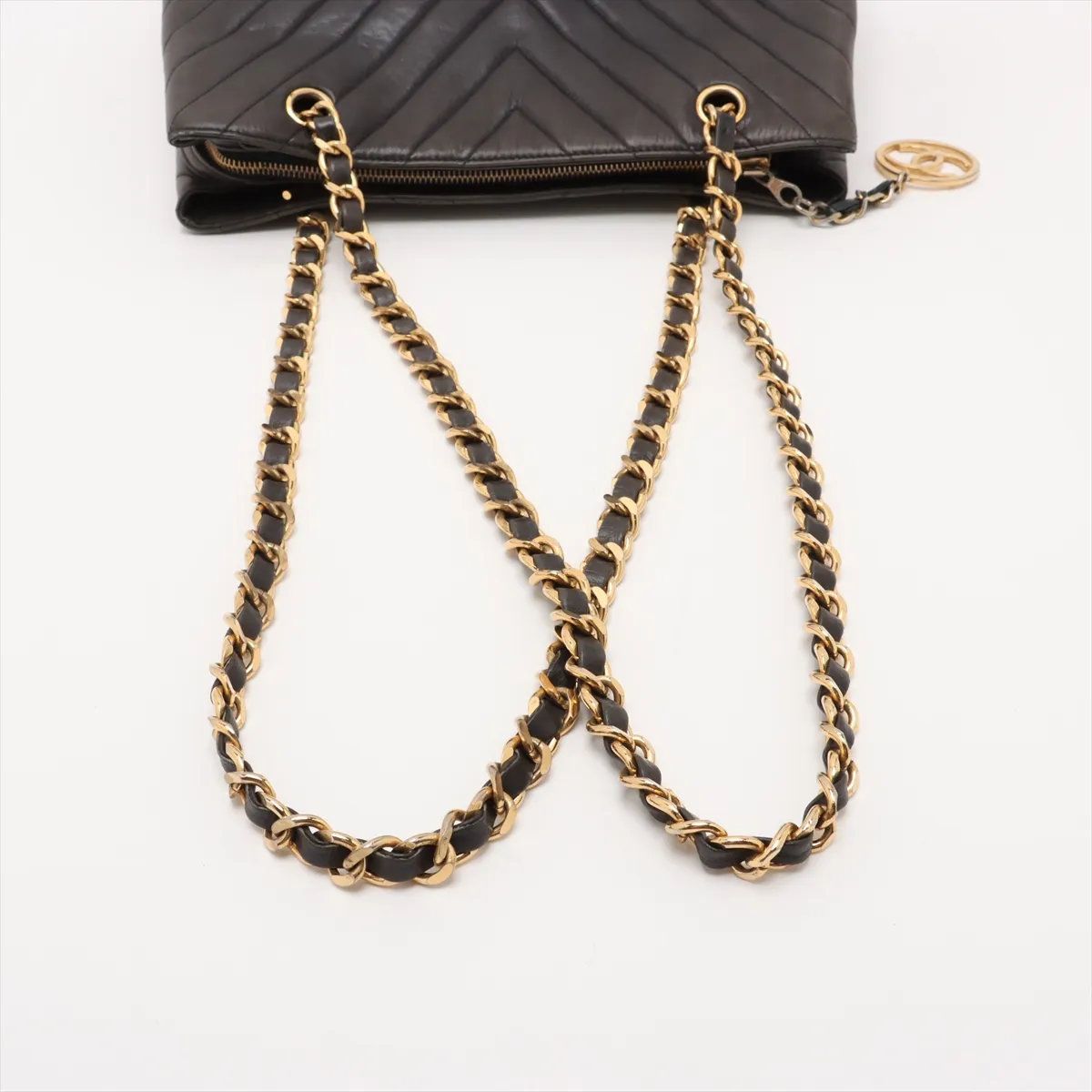 美品 シャネル ギャランティ/シリアルシール付 Vステッチ シェブロン