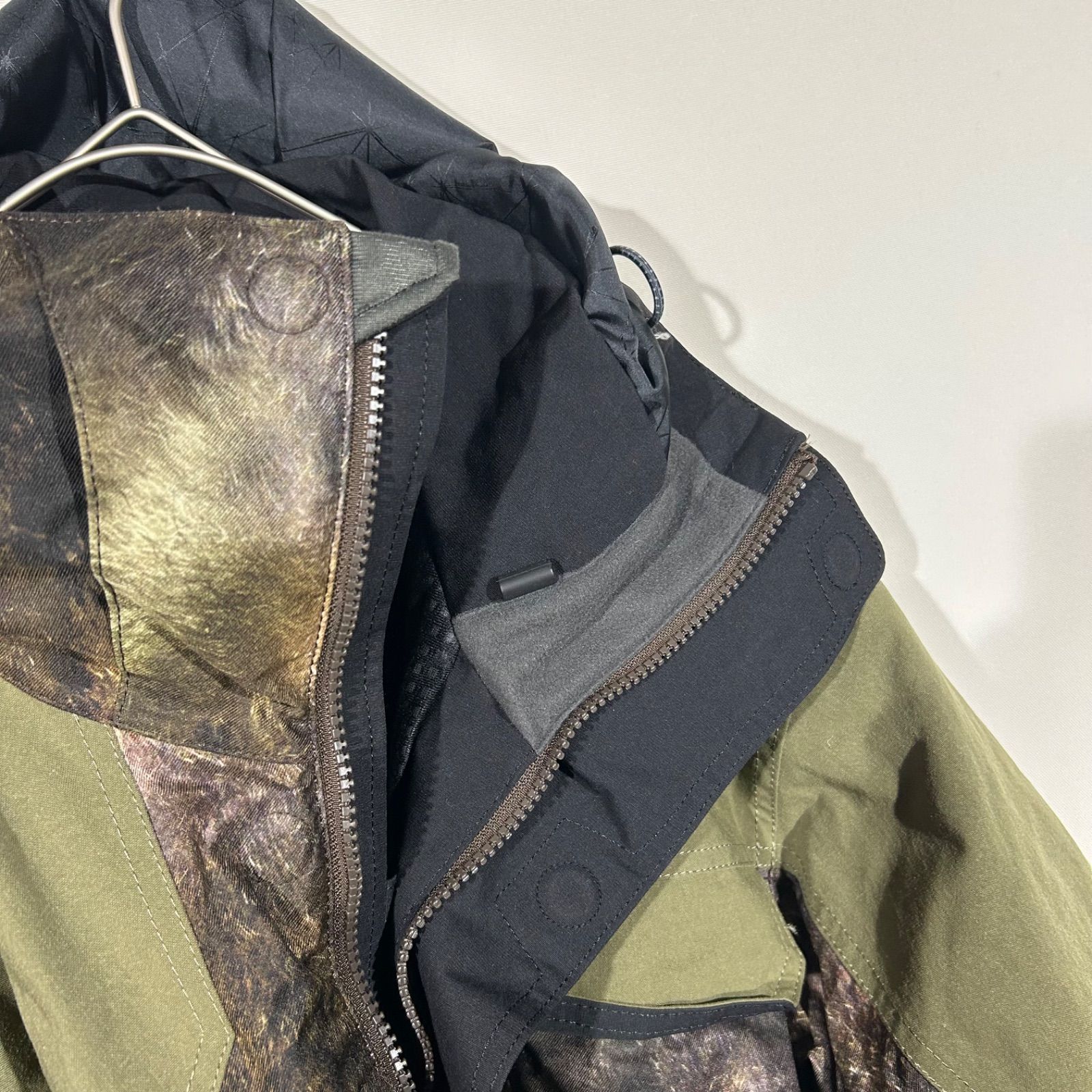 トゥーフォーワン 241 TWO FOR ONE スノーボードウェア ジャケット 総柄 カモフラ L スキーブーツ スノーボードアクセサリー