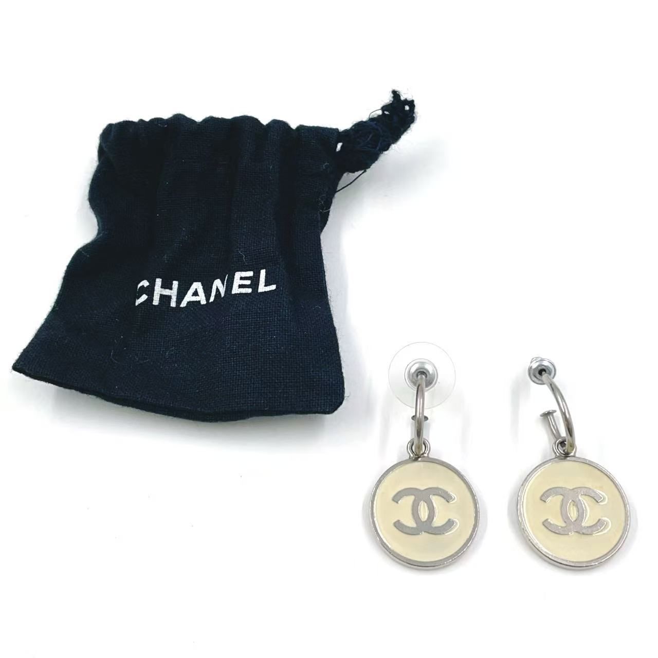 CHANEL ココマーク スイング メタル シルバー ピアス - メルカリ