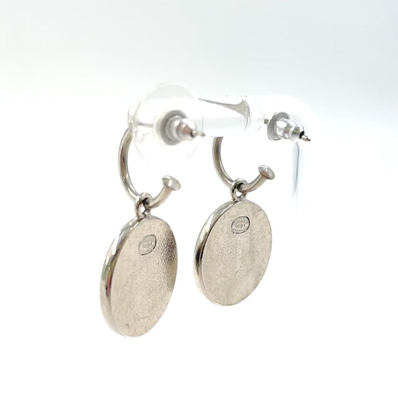 CHANEL ココマーク スイング メタル シルバー ピアス - メルカリ