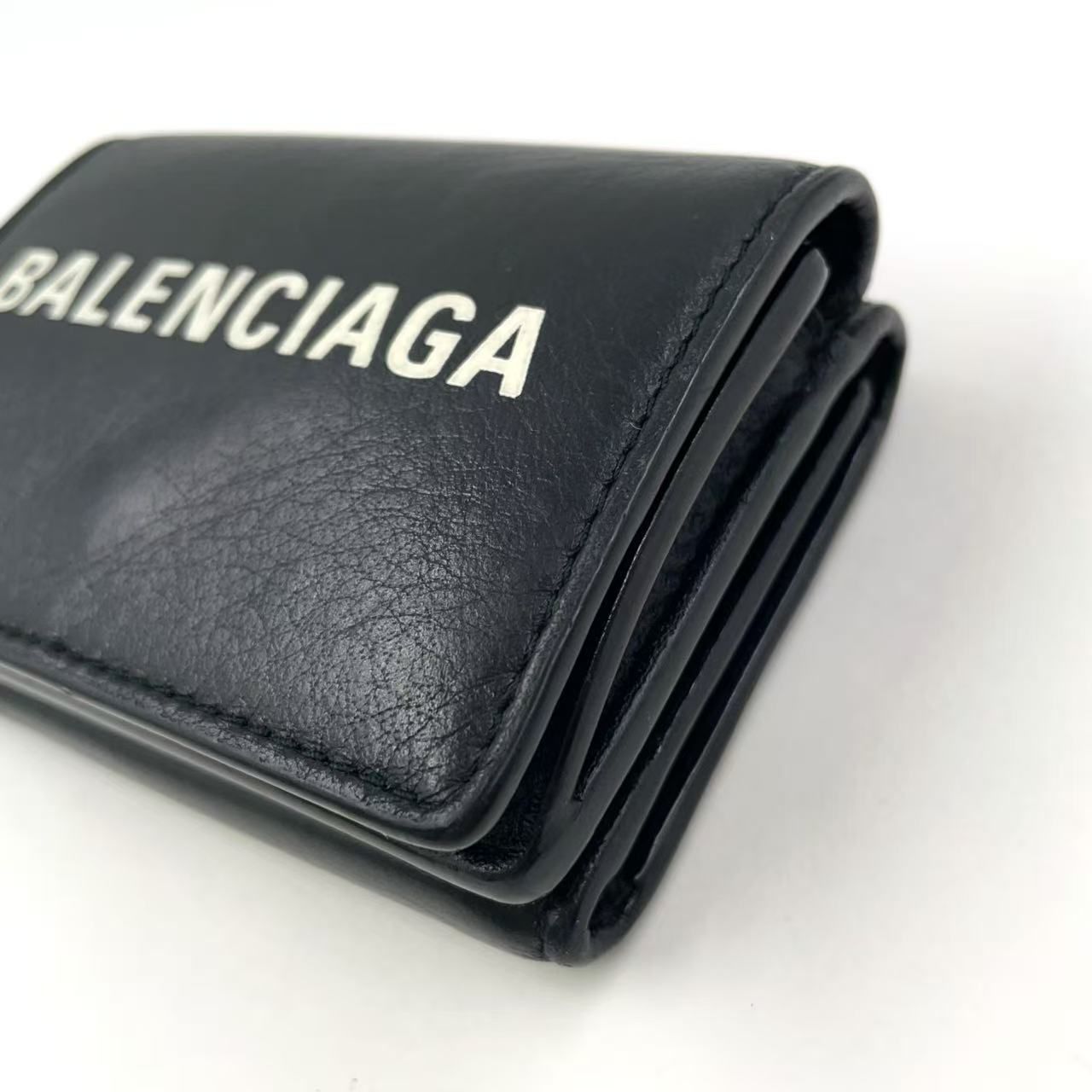 BALENCIAGA エブリデイ ロゴ 三つ折り レザー 購入 ブラック 財布