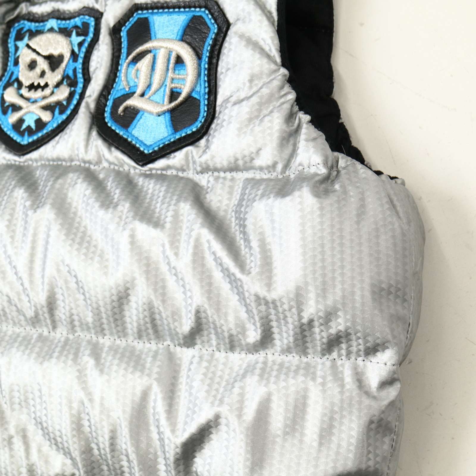 ⭐︎新品未使用⭐︎ ダンスウィズドラゴン　ダウンベスト Dance With Dragon（ダンスウィズドラゴン） フード付きダウンベスト