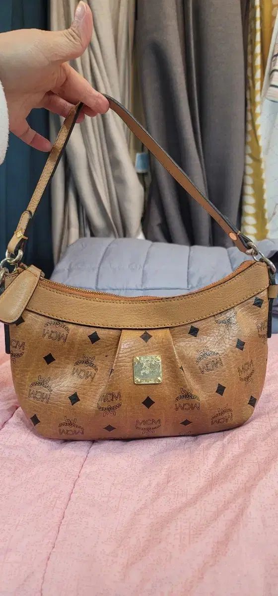 MCM ヴィセトス ショルダートバッグ ブラウン - メルカリ